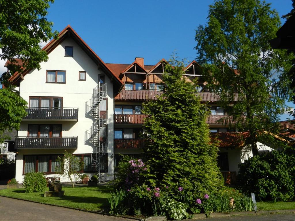 Parkhotel Zum Stern Oberaula Esterno foto
