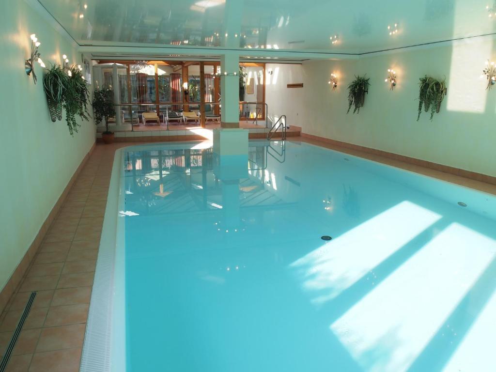 Parkhotel Zum Stern Oberaula Esterno foto