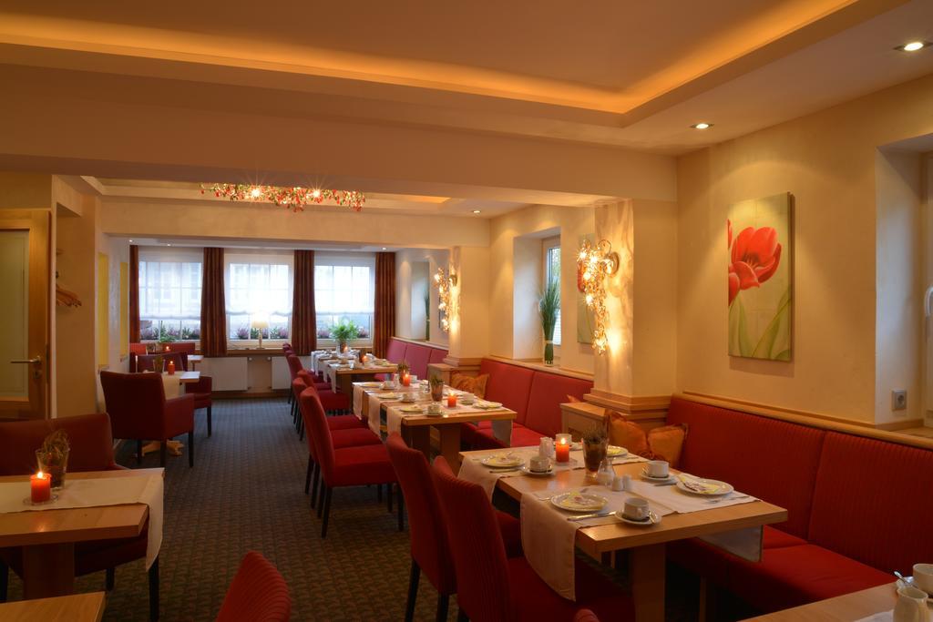 Parkhotel Zum Stern Oberaula Esterno foto