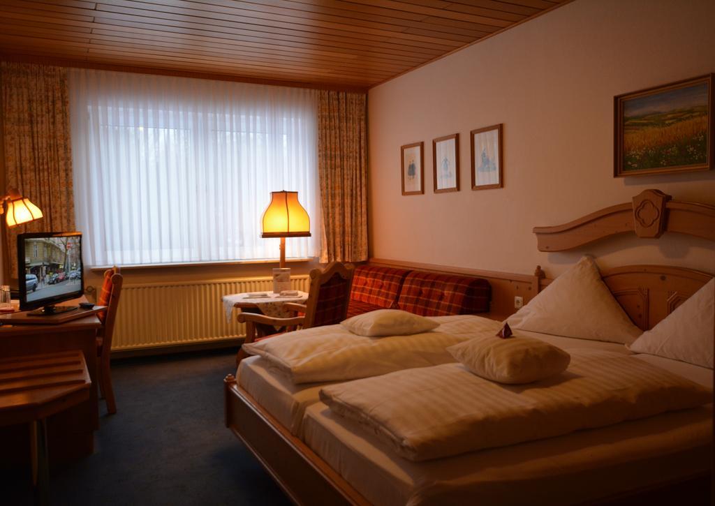 Parkhotel Zum Stern Oberaula Esterno foto